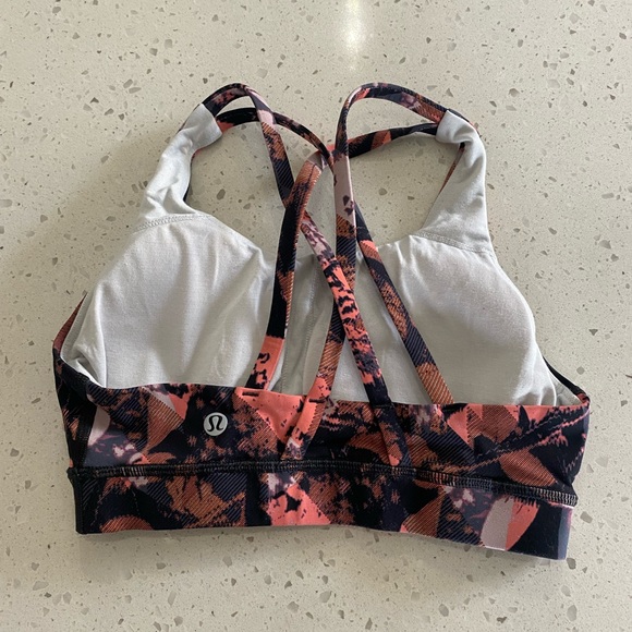 NWOT Lululemon Energy Bra Size 4 - Picture 2 of 3